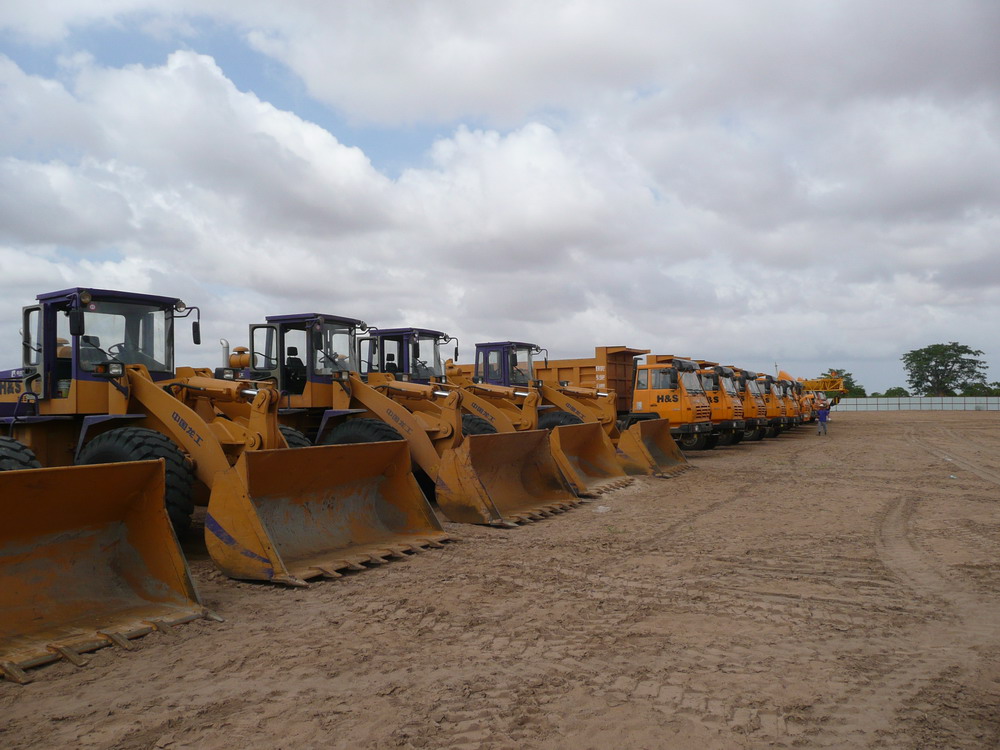 2006 – Primeiras obras em Angola